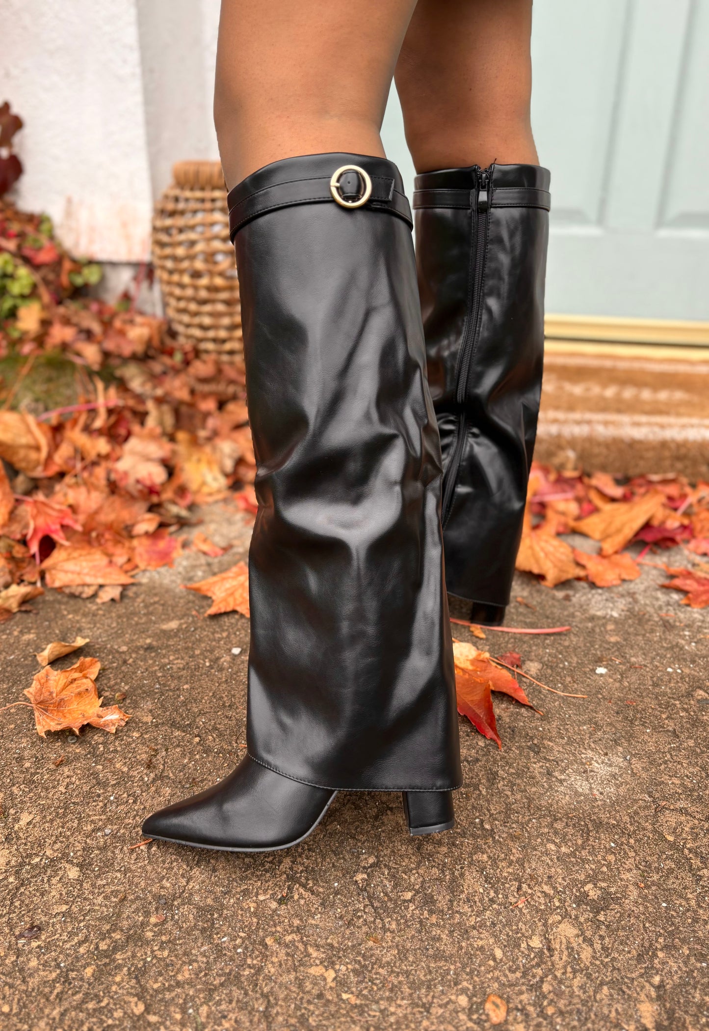 Lola Heeled Boot Black