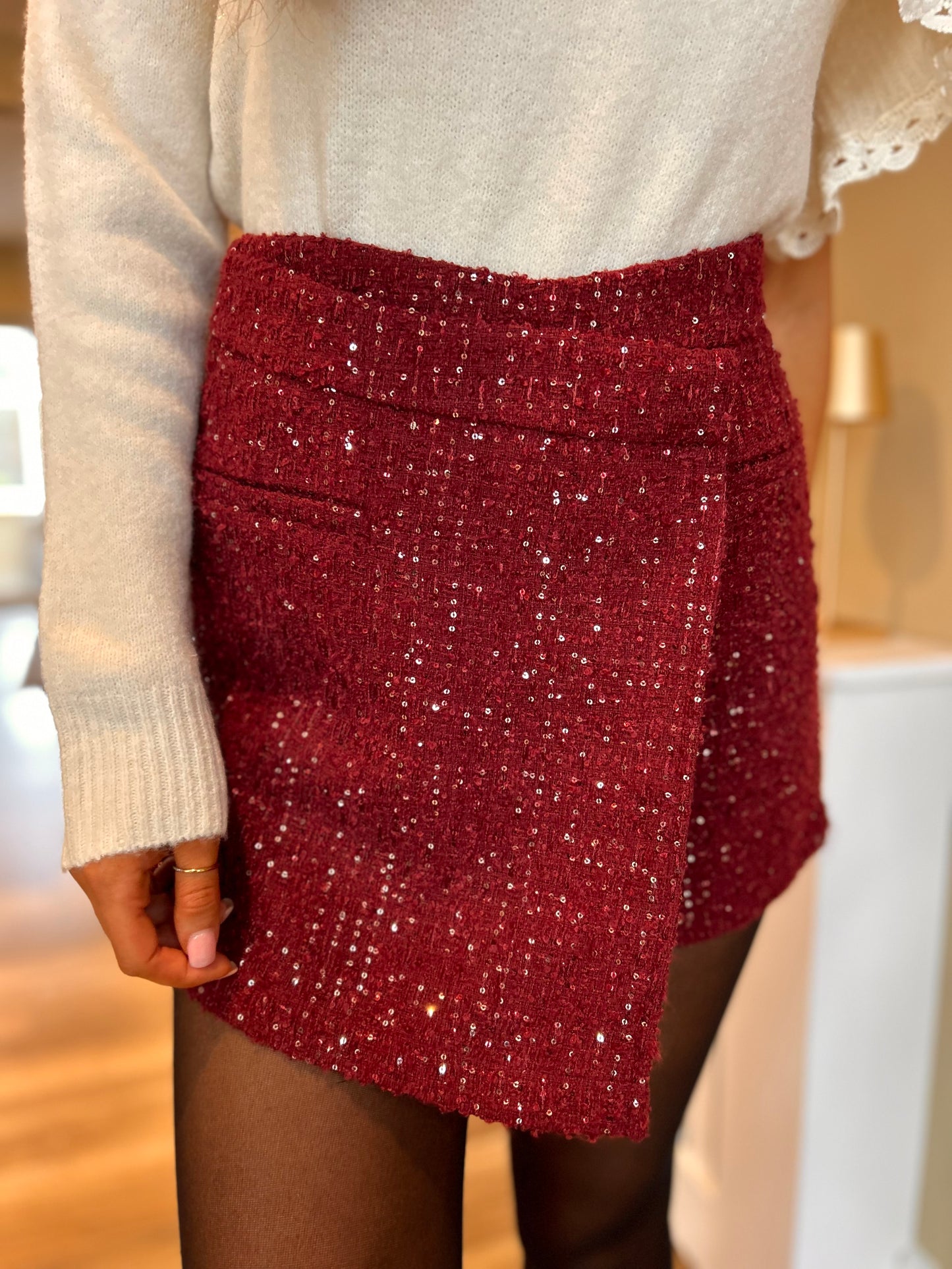 Taina Skort Wine