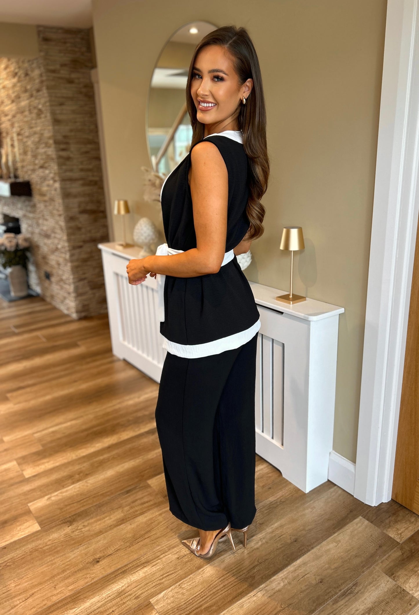 Yasmine Two-Piece Black