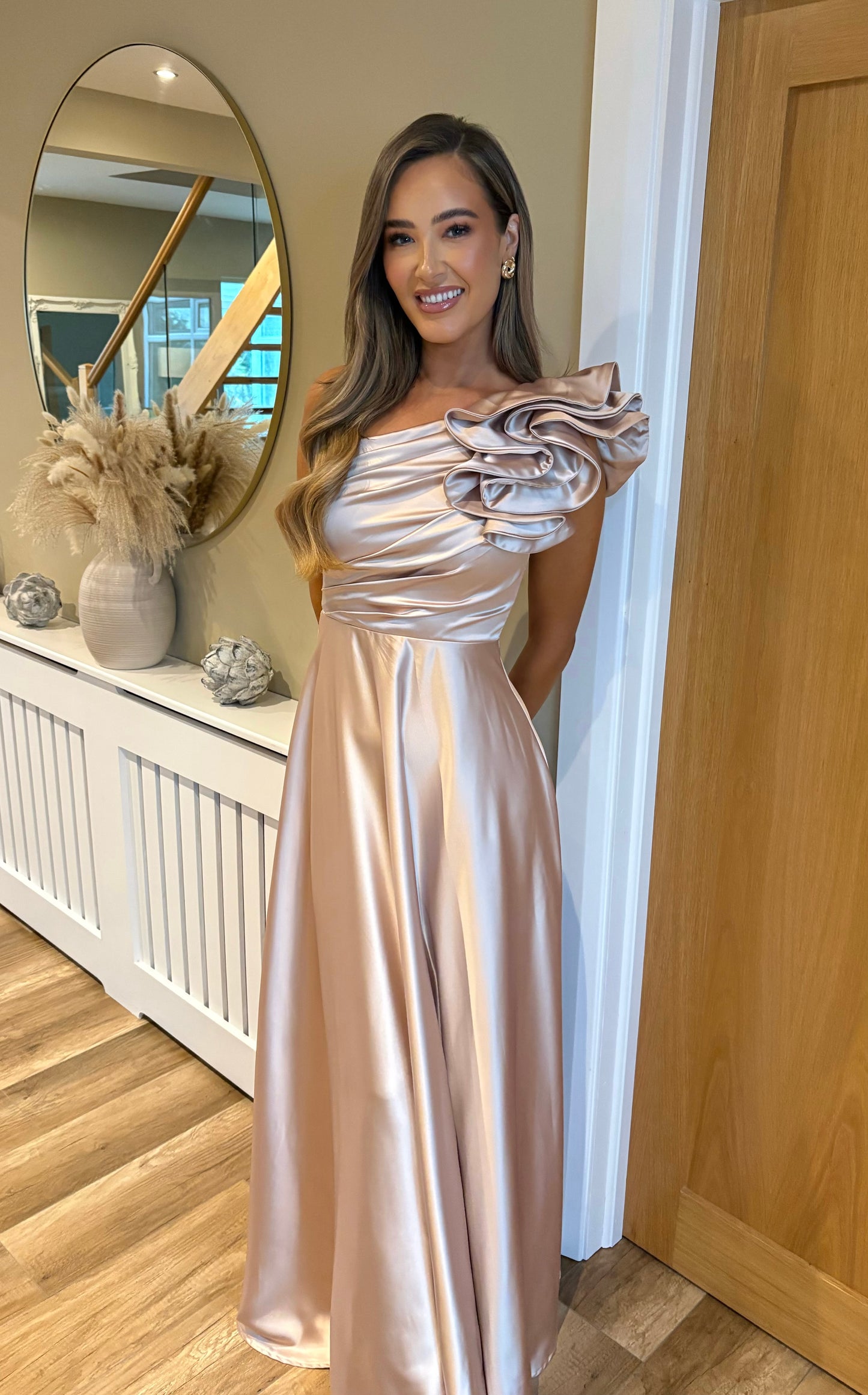 Lily Dress Champagne