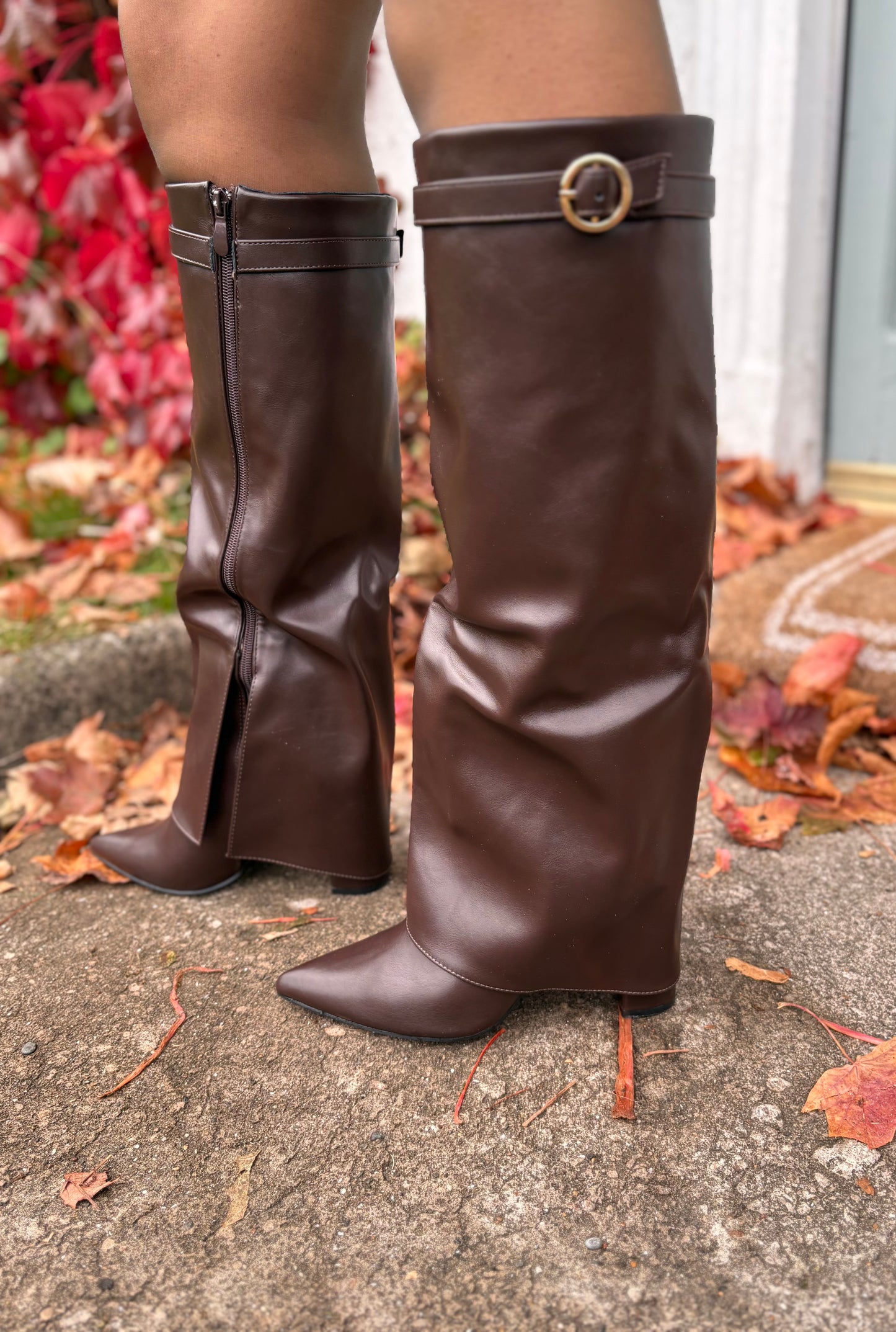 Lola Heeled Boot Brown