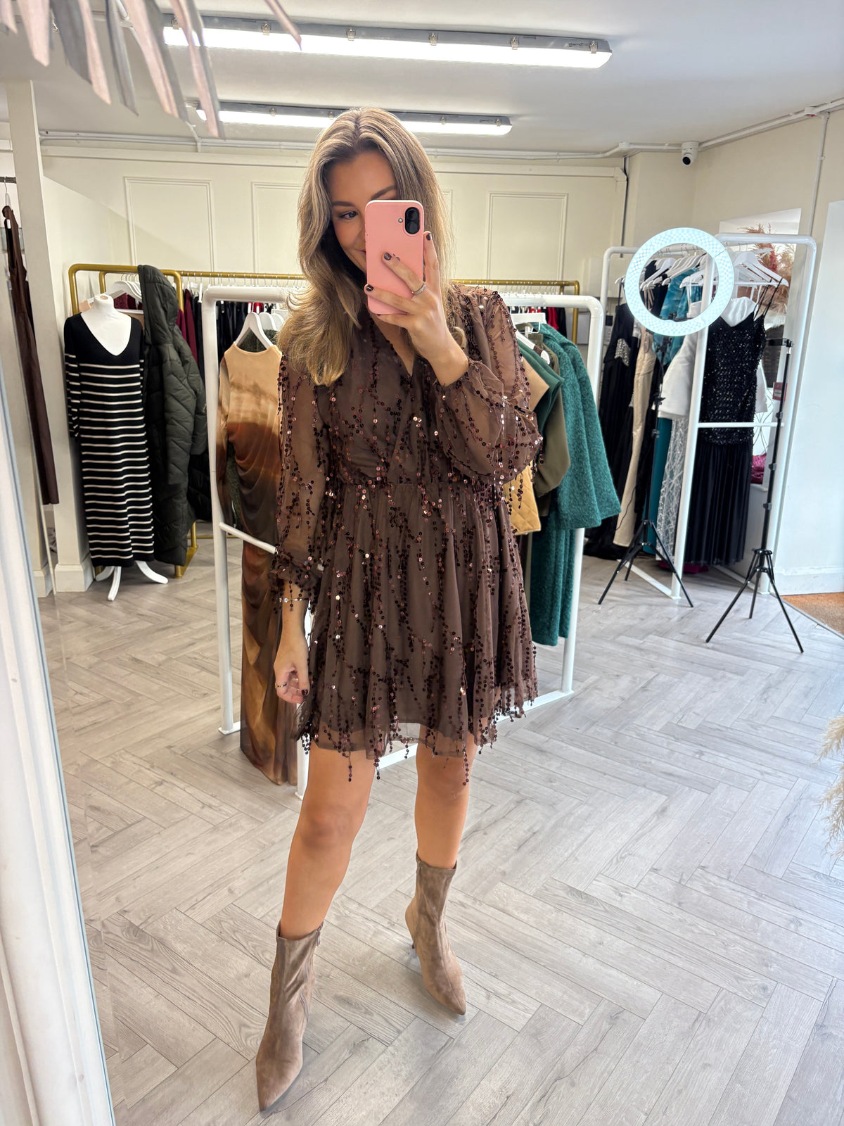 Nodie Dress Brown
